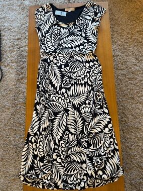 Black & White Leaf Print Skirt